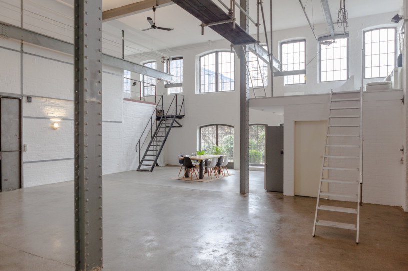 plush74 film photo shooting location scouting berlin event space studio clean hamburg minimalistic3