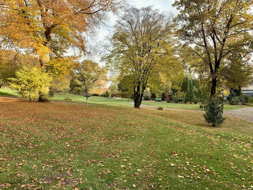 plush74 film photo shooting location scouting castle villa potsdam garden10
