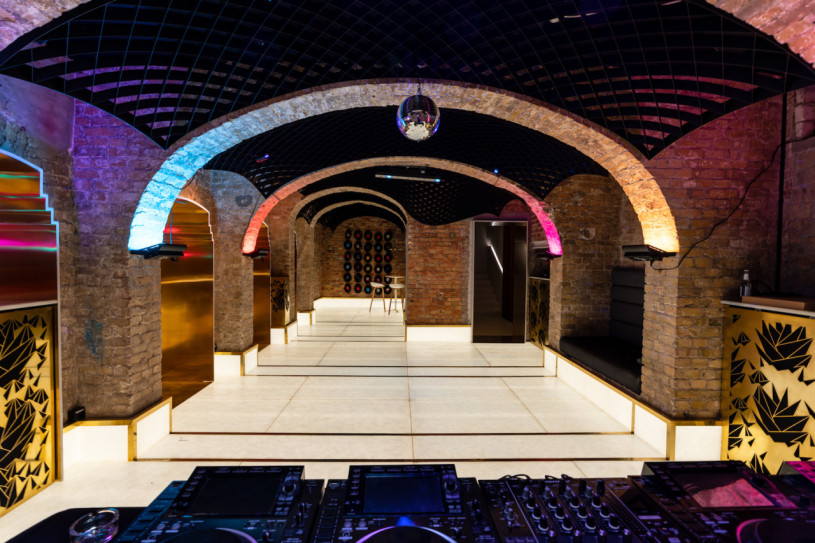 plush74 film fotoshooting location scouting veranstaltungsraum berlin club bricks8