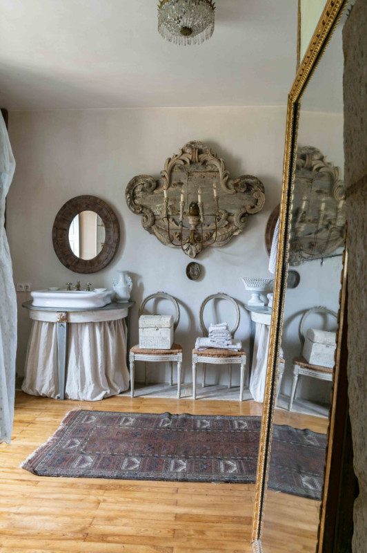 plush74 historic french chcteau in auge 26