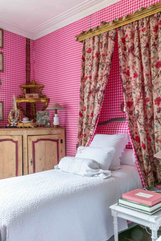 plush74 historic french chcteau in auge 55