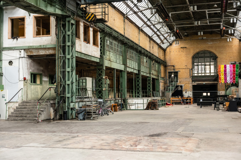 plush74 history hall berlin 77