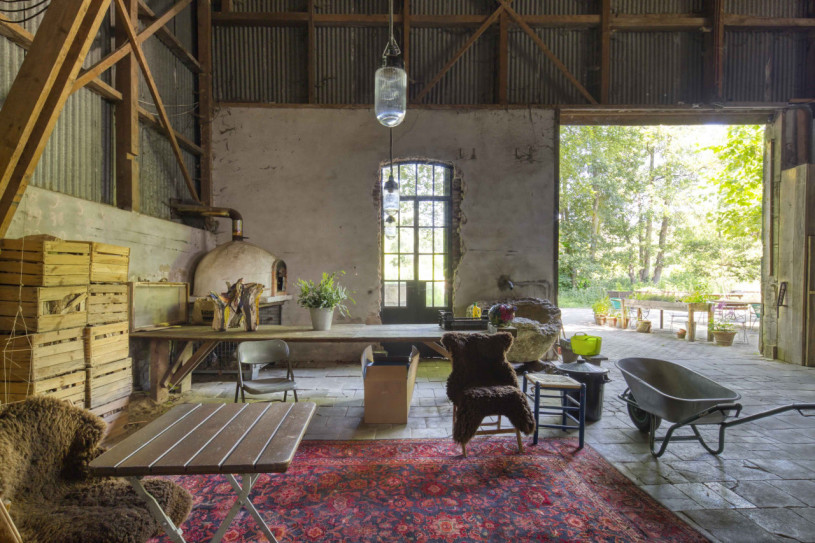 plush74 industrial counter shelter 47