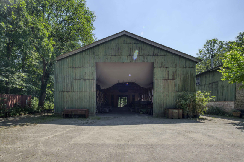 plush74 industrial counter shelter 53