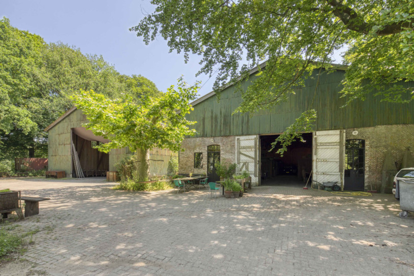 plush74 industrial counter shelter 60