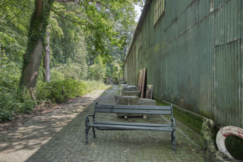 plush74 industrial counter shelter 65