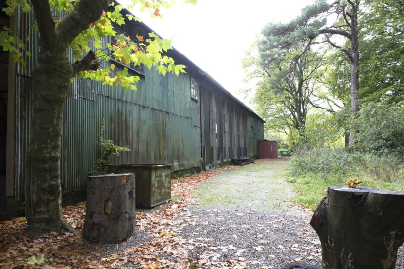 plush74 industrial counter shelter 67