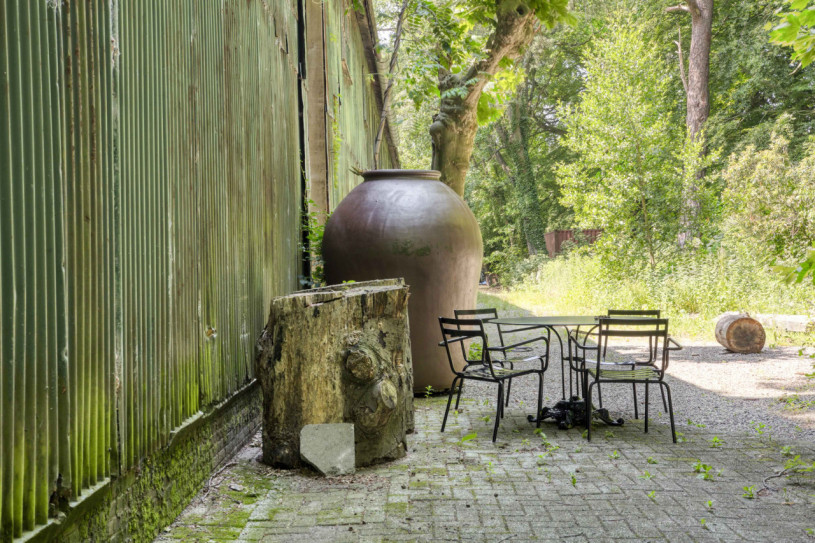 plush74 industrial counter shelter 69