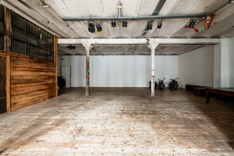 plush74 industrial photo studio berlin 4