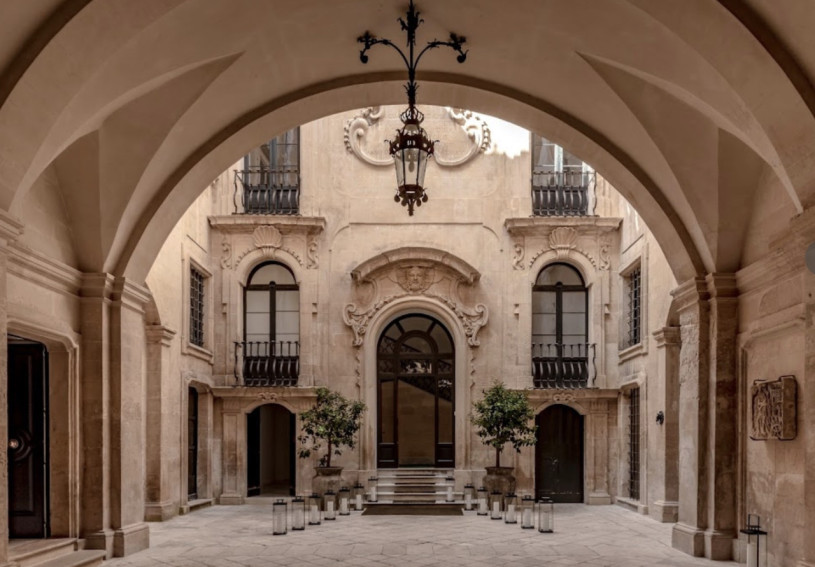 pluche74 italië apulië locatie huren film foto historisch palazzo 25