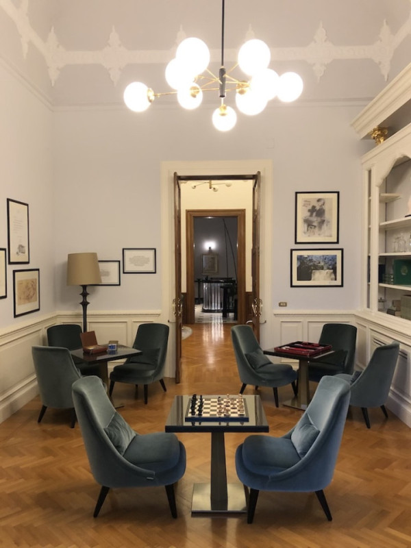 pluche74 italië apulië locatie huren film foto historisch palazzo 7