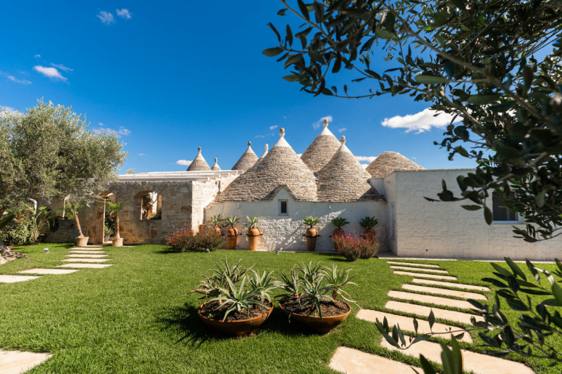 plush74 italy apulia location rent shoot film photo trullo pool 12