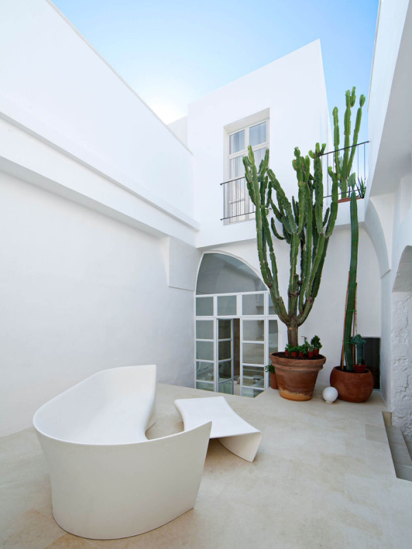 plush74 italy apulia location rent shoot film photo villa courtyard 3