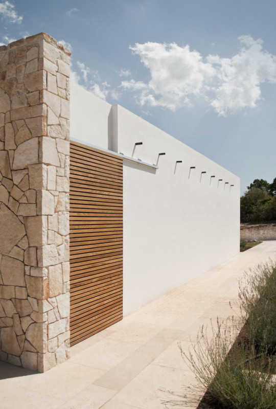 plush74 italy apulia location rent shoot film photo villa stone garden pool 4