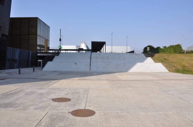 plush74 italy milano location rent shoot film photo streets parking modern architecture glass 17