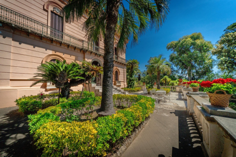 plush74 italy napoli location rent shoot film photo villa garden 27