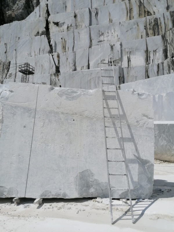 plush74 italy tuscany location rent shoot film photo marble quarry mountain 2