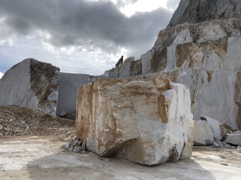 plush74 italy tuscany location rent shoot film photo marble quarry mountain 26