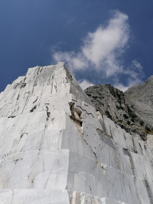 plush74 italy tuscany location rent shoot film photo marble quarry mountain 3