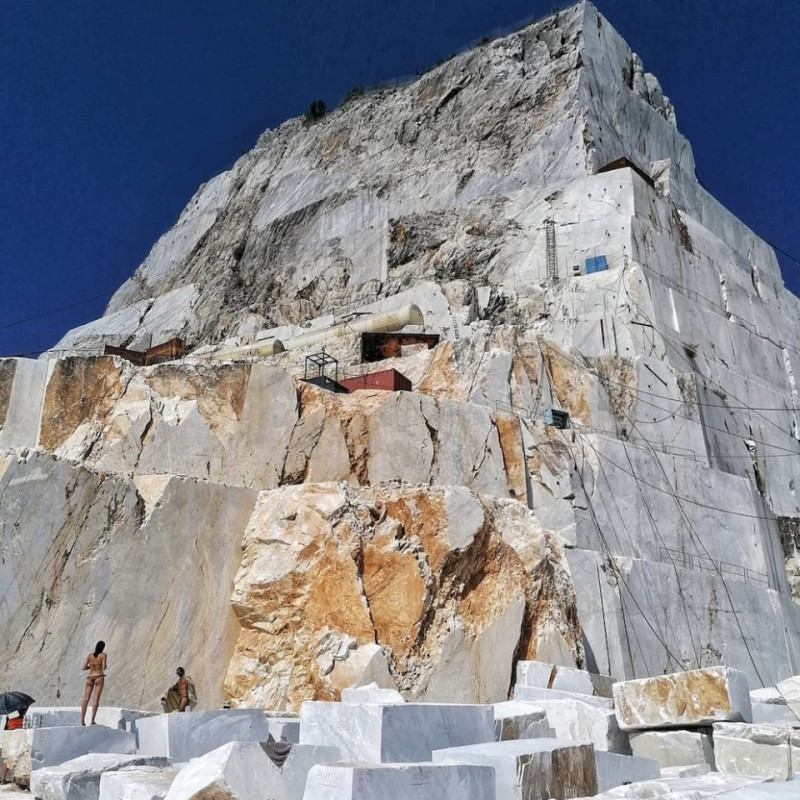 plush74 italy tuscany location rent shoot film photo marble quarry mountain 5