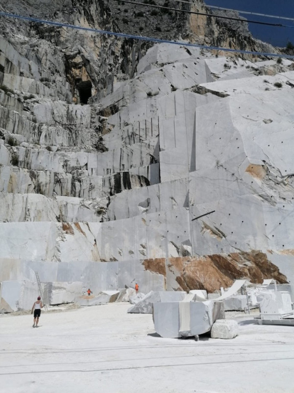 plush74 italy tuscany location rent shoot film photo marble quarry mountain 6