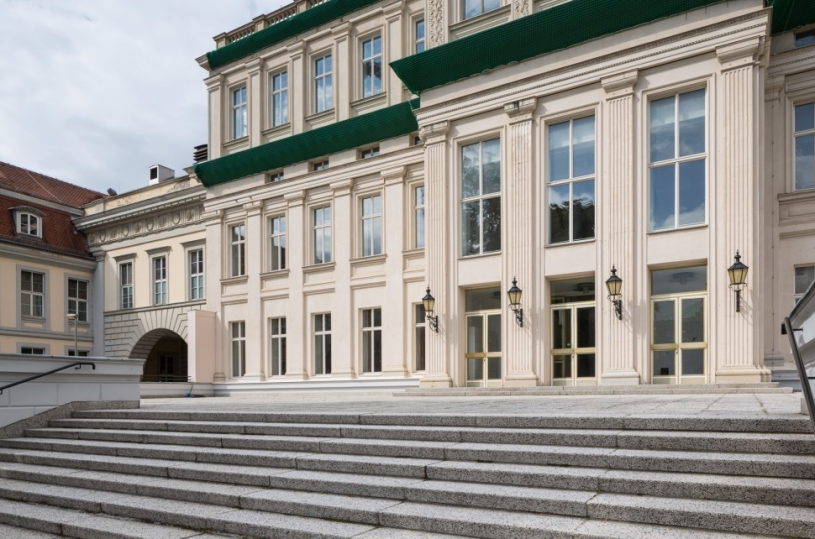 plush74 kronprinzenpalais berlin 3