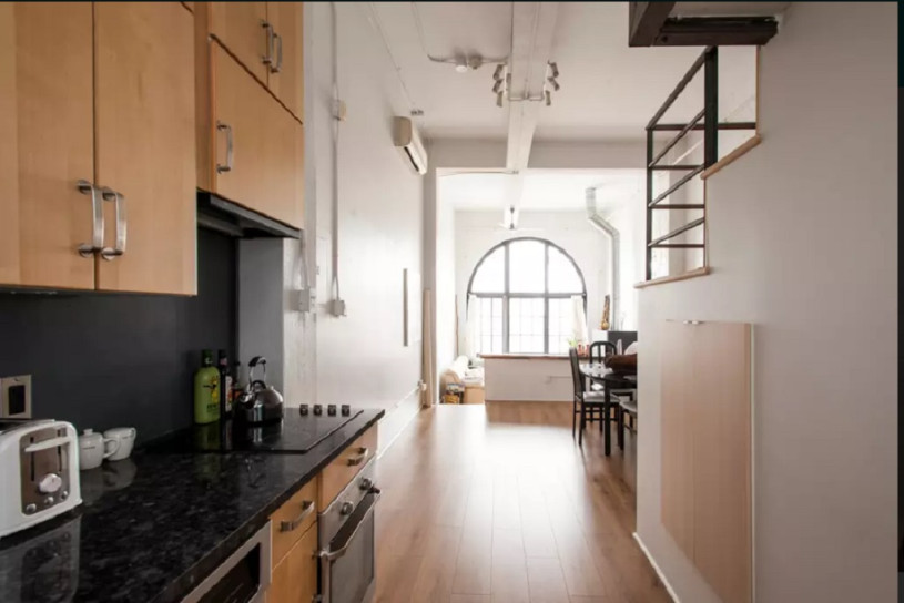 plush74 large bright loft with arched window toronto 4