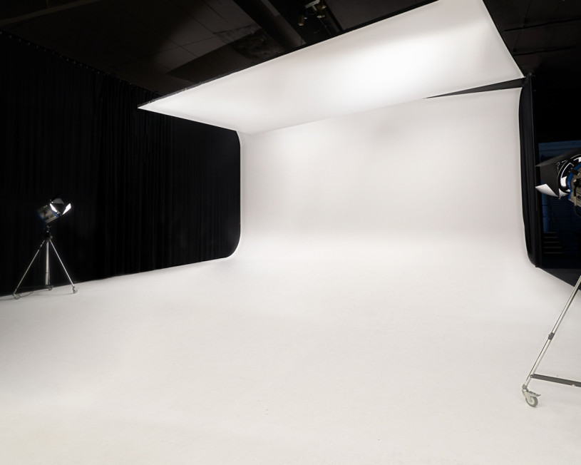 felpa74 gran espacio estudio dusseldorf 3(1)