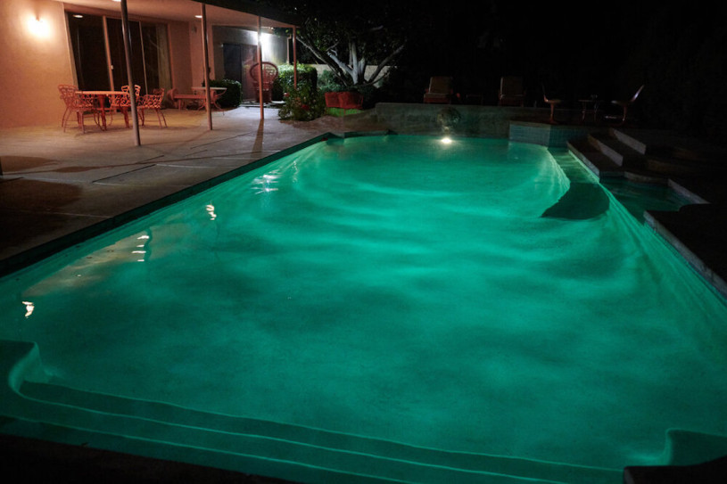 pluche74 locatie californië design vintage meubels roze paleis shoot film foto mode auto scouting21