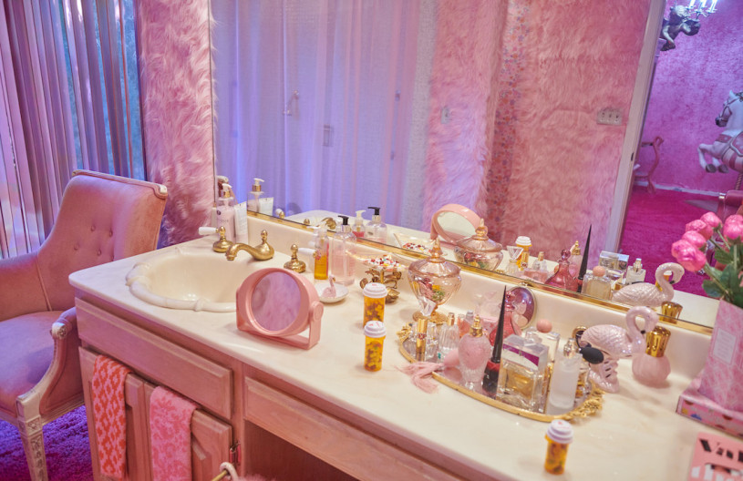 pluche74 locatie californië design vintage meubels roze paleis shoot film foto mode auto scouting47