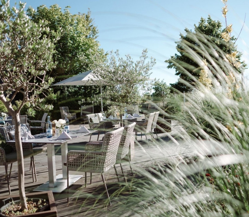 plush74 location castle luxury hotel residence film photoshoot event locations scouting11