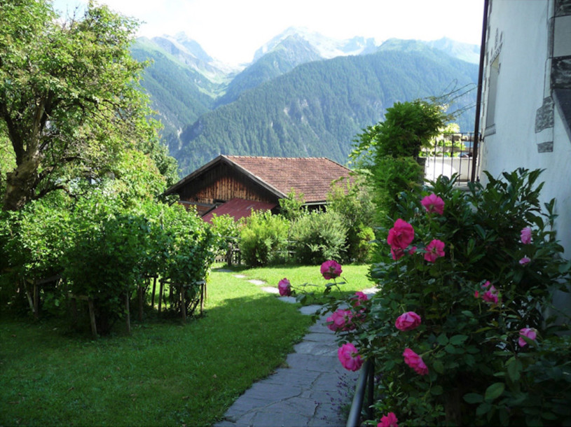 plush74 location film photo alvaneu switzerland historical farm house 11