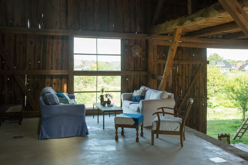 plush74 location film photo cottbus germany farm44