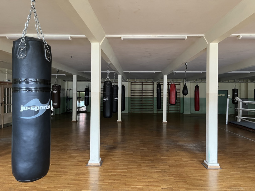 peluche74 lugar película foto evento alemania berlin vintage gimnasio fitness boxeo 145