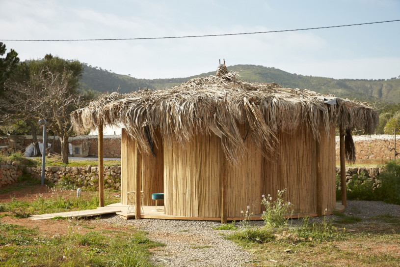 plush74 location ibiza house garden campo123