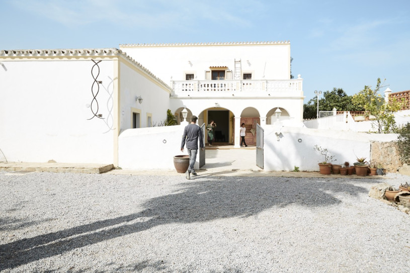 plush74 location ibiza house garden campo85