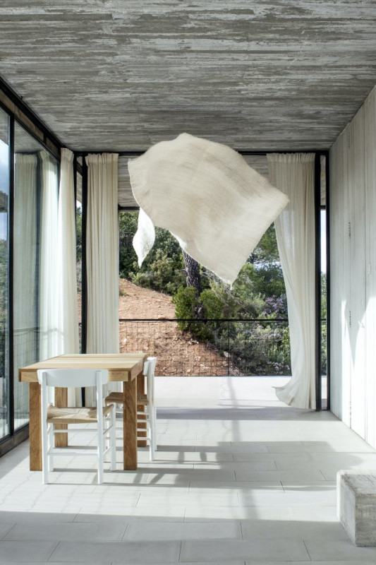 plush74 location photo film architecture conrete nature house madrid spain24