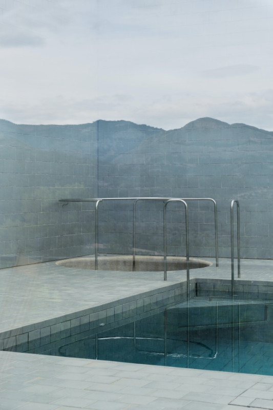 plush74 location photo film architecture conrete nature house madrid spain27