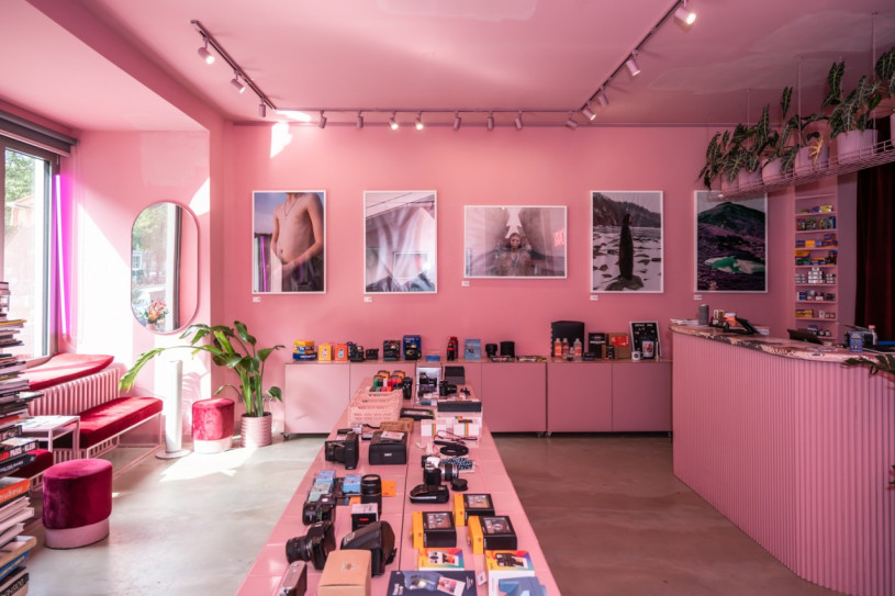 plush74 location photo film berlin germany store shop pink camera 8