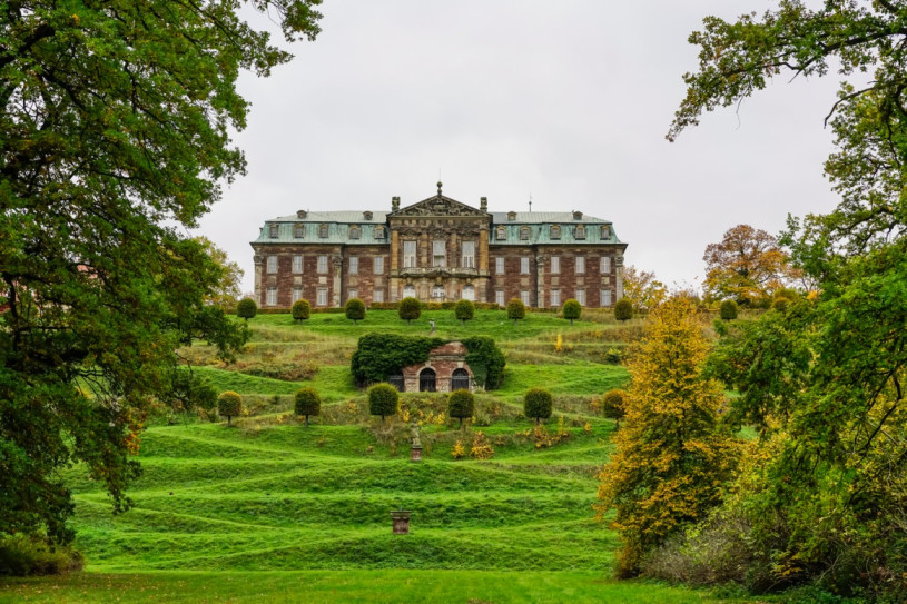 plüsch74 location foto film schloss historisch stuck altbau deutschland60