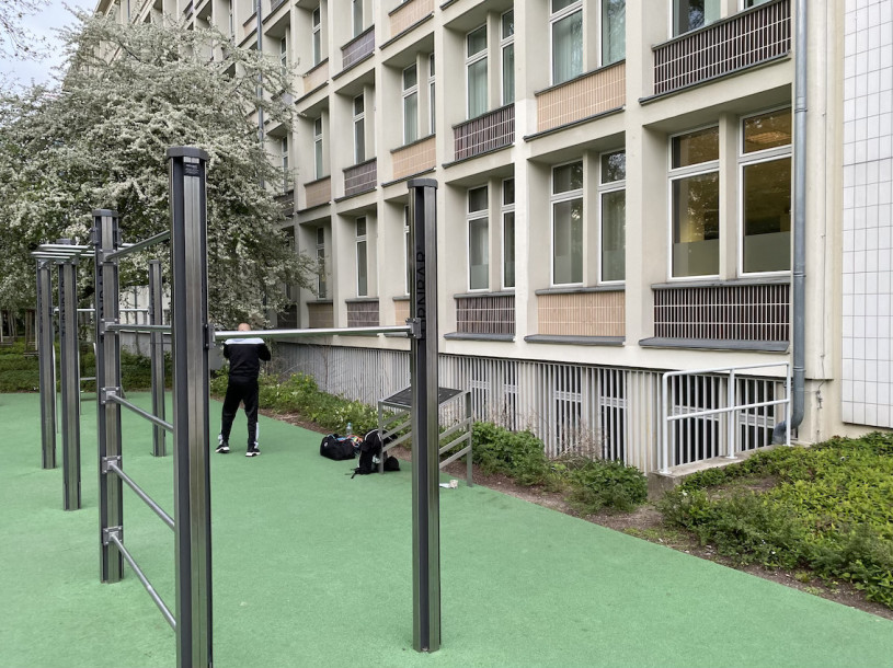 peluche74 lugar foto película evento berlin alemania calistenia 9