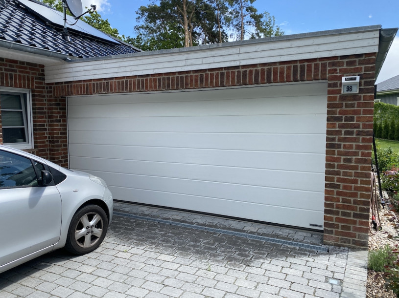 plush74 location photo film event berlin germany driveway 15