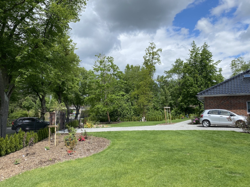 plush74 location photo film event berlin germany driveway 34