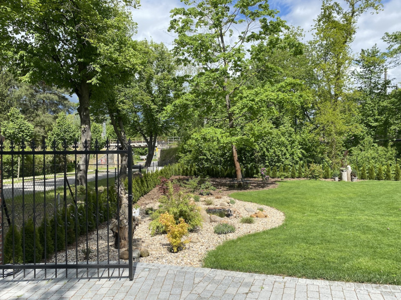 plush74 location photo film event berlin germany driveway 41