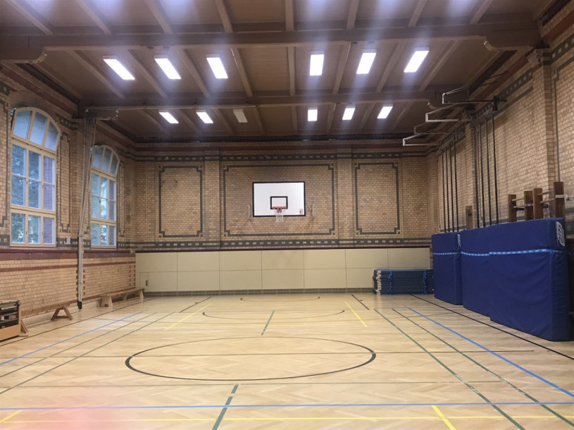 plush74 location photo film event germany berlin sports gym indoor vintage 16