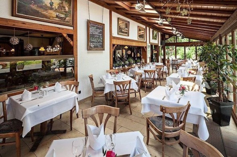 plush74 location photo film event location scouting wood chalet berlin4 (1)