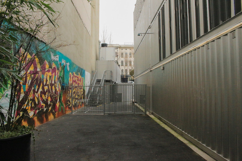 plush74 location photo film event rental germany berlin container box steel showroom 36