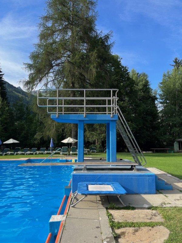 plush74 location photo film event switzerland vulpera lido pool outdoor color 39