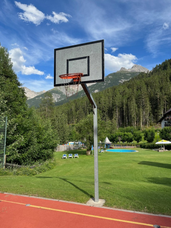 plush74 location photo film event switzerland vulpera lido pool outdoor color 85