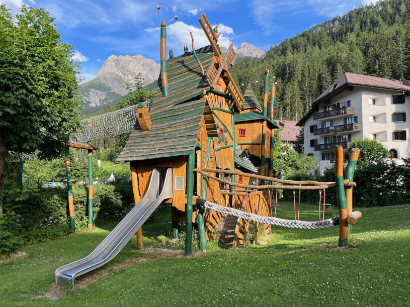 plush74 location photo film event switzerland vulpera lido pool outdoor color 86